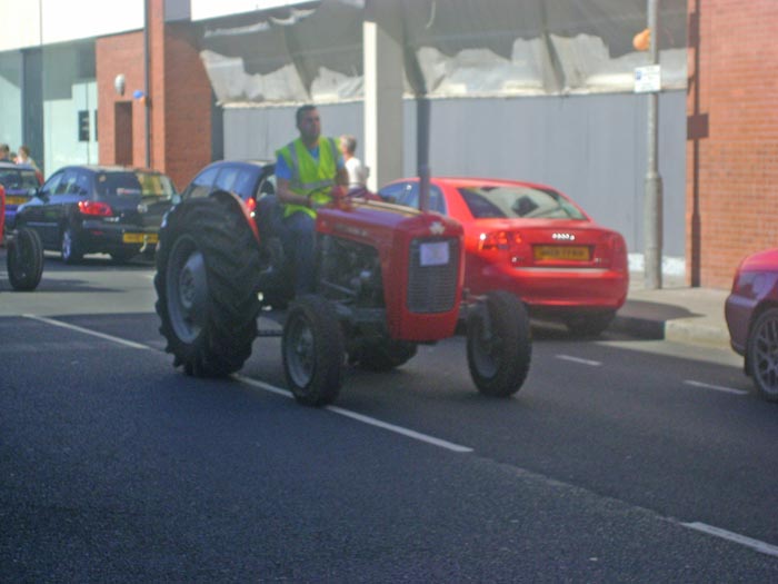 tractor-029.jpg
